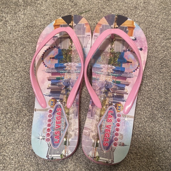 Las Vegas Strip Flip Flop Sandals Pink. - Picture 2 of 4